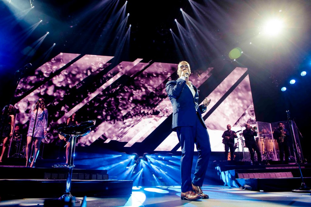 Imágenes calientitas… El exitoso concierto del Potrillo en&nbsp;Madrid